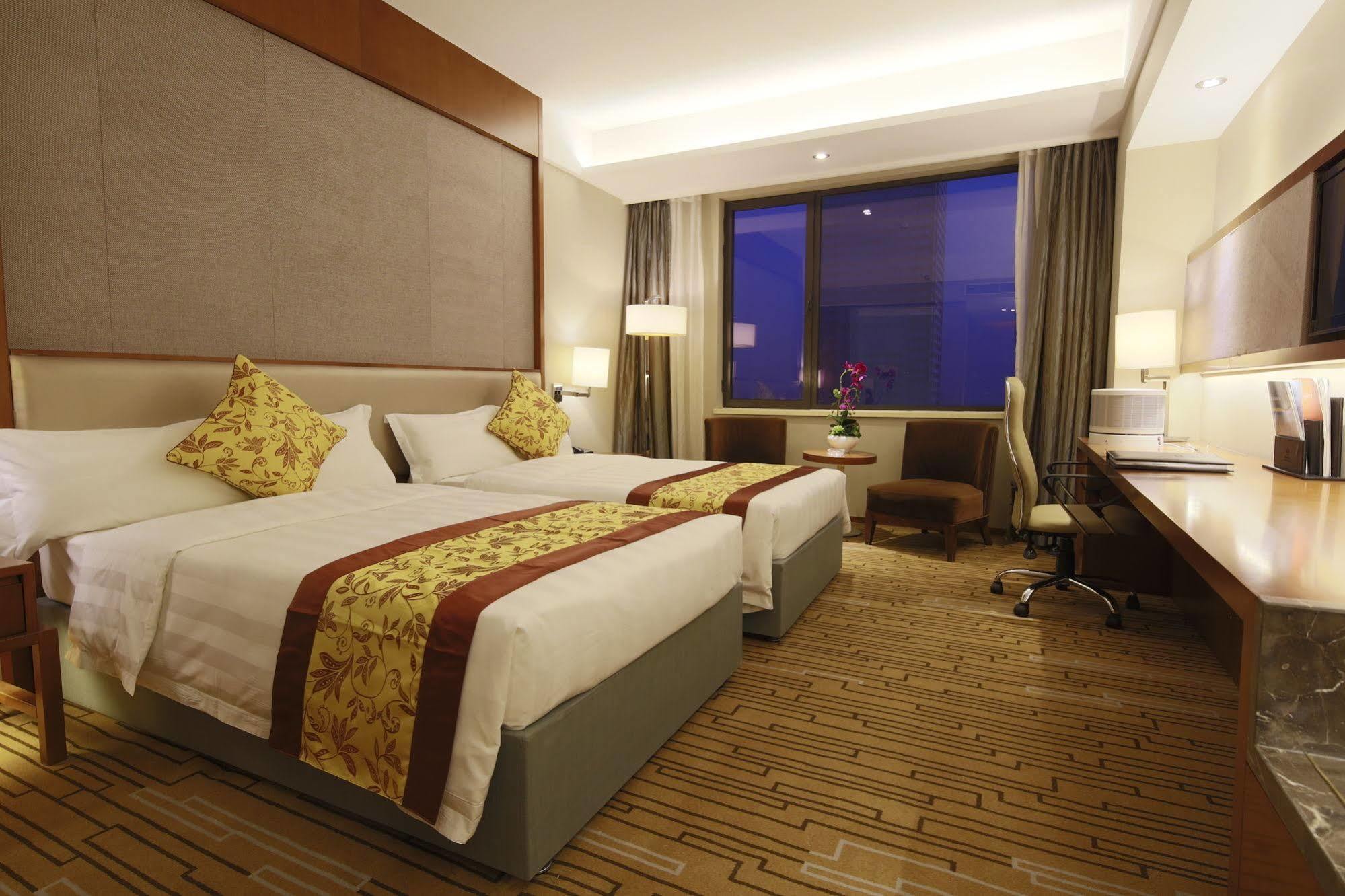 Shenyang Rayfont International Hotel Exterior photo