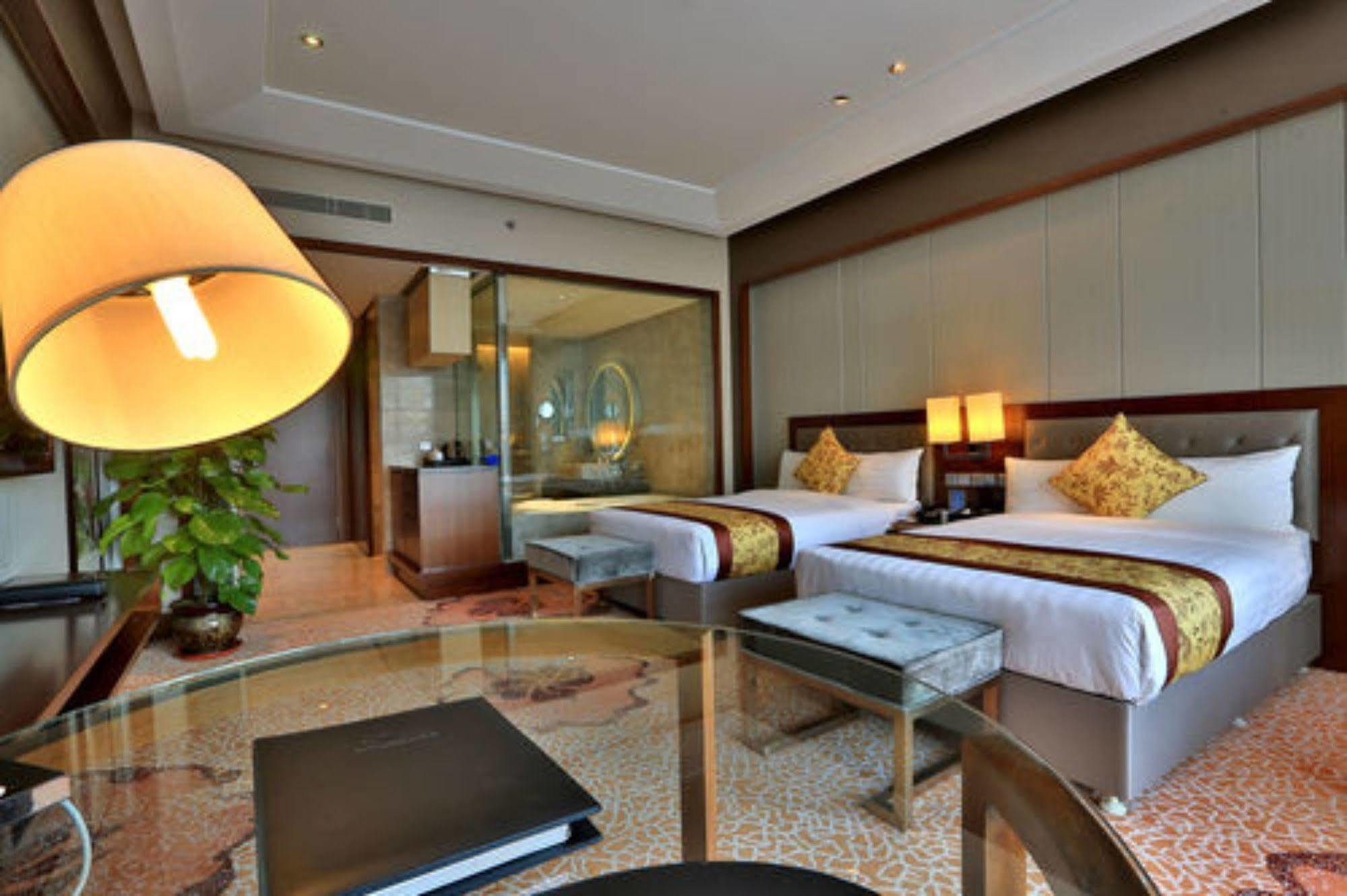 Shenyang Rayfont International Hotel Exterior photo